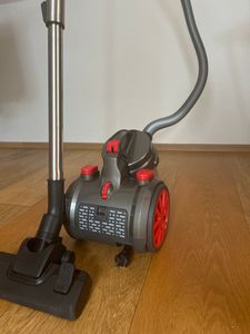 Odkurzacz cyklonowy LEHMANN TINOSA bezworkowy, w technologii cyklonowej, zestw ssawek, filtr HEPA, 1,8 l Zdjęcie produktu od klienta nr 6