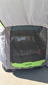 VEVOR Stan na zadné dvere auta (hlavný stan 1,5 x 1,5 m), vodotesný (PU2000 mm) kempingový stan so slnečnou plachtou a taškou na prenášanie, SUV stan na zadné dvere na kempovanie, turistiku a outdoorové aktivity, prenosný Fotografia od zákazníka č. 2