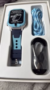 Blackview Z40 PRO 1.85 " Kinder Smartwatch Tap-to-Friends Funktion, Geschenk, Schrittzählung, GPS, 850mAh, SOS Taste, 4G, Schulmodus ohne Spiele, IP68 Kunden-Foto 3