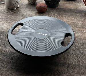 Balančná doska Hop-Sport z plastu - nosnosť 150 kg, protišmyková balančná doska s držadlami, balančný trenažér na fyzioterapiu, ø 40 cm - sivá Fotografia od zákazníka č. 1