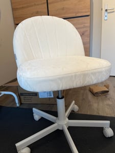 SONGMICS, toaletní židle, kancelářská židle, potažená umělou kůží (PU), výškově nastavitelná, kompaktní design, bílá barva Fotografie od zákazníka č. 1