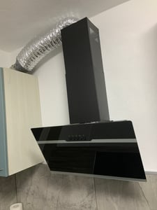 PKM S23-60 ABPX Cofano di gamma, larghezza 60 cm, 258 m³/h, aria di scarico e ricircolo, 3 livelli di potenza, tecnologia di aspirazione ai bordi, nero con applicazione in acciaio inox Foto del cliente 3