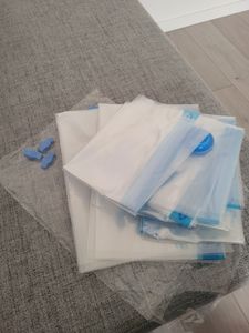 Vakuové pytle, Vakuové pytle na oblečení, Vaky na oblečení, Vakuové sáčky (Sada 7ks, 2 velikosti: 58 × 40 cm a 77 × 63 cm) - VACKBAGS Fotografie od zákazníka č. 1