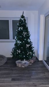 Umelý vianočný stromček COSTWAY 225 cm, jedľa s 1346 PVC ihličkami, kovový stojan a skladací systém, vianočný stromček, umelý vianočný stromček Fotografia od zákazníka č. 4