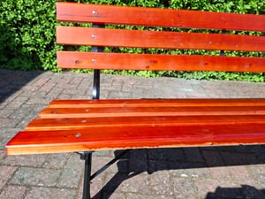 Linder Exclusiv Gartenbank 3-Sitzer Parkbank bis 240 Kg Gartenmöbel Holzbank MC4353-150 150x57x70cm Kunden-Foto 5