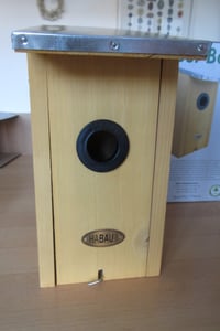 Cassetta di nidificazione con tetto in lamiera zincata Foto del cliente 1