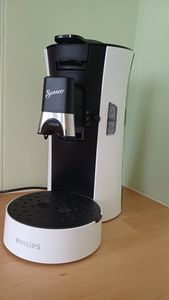Philips Senseo® Select Kaffee Pad Maschine, 3 Kaffeespezialitäten, Kaffeestärkewahl Plus, Crema Plus, weiß (CSA230/00) Kunden-Foto 1