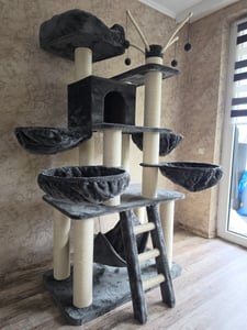 tectake® Kratzbaum Gismo 195 cm inklusive Treppe, 4 Spielbällen und Kippschutz Kunden-Foto 1