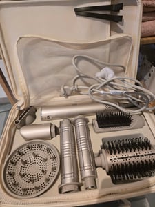 MCURO Warmluftbürste 7-in-1 Multihaarstyler 110000 U/Min,Lockenstab Auto-Wrap Ionen Föhn Airstyler,Hairstyler,Haartrockner,Lockenstab & Glätteisen,mit Reisebox Kunden-Foto 3