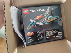 LEGO Technic Aereo Da Competizione E Jet A Reazione 2 In 1 42117 Foto del cliente 2