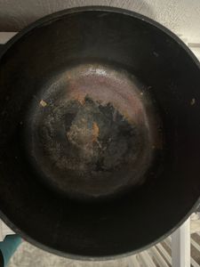 BBQ-Toro cocotte in ghisa, 4 litri, Ø 22,5 cm, nero, rotondo, teglia con coperchio, pentola in ghisa, già cotta Foto del cliente 2