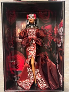 Barbie Signature „Día De Muertos“-Puppe 2026 mit seidenem Meerjungfrauen-Kleid und abnehmbarer Calavera-Maske, Modepuppe, Weiblich, 6 Jahr(e), Junge/Mädchen, 212,1 mm, Mehrfarbig Kunden-Foto 2