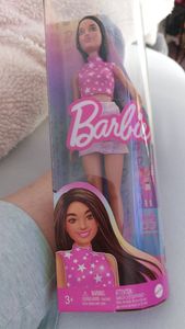 Barbie Fashionistas petite Körpergröße, welliges blondes Haar, goldener Jumpsuit Kunden-Foto 1
