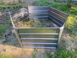 vidaXL Letto rialzato arrugginito 129x129x45 cm Acciaio corten Foto del cliente 1
