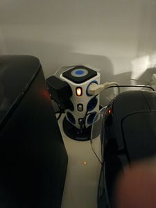 Duronic ET12L Mehrfachsteckdose | Steckdosenwürfel mit 3 USB Ports und touch-sensitives Nachtlicht | 12-Fach Steckdose 3680W 16A | Steckdosenleiste mit Überspannungsschutz | Steckerturm mit 1,8m Kabel Kunden-Foto 1