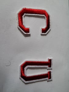 Alphabet-Aufnäher mit Buchstaben-Emblem, zum Aufbügeln, rot, weiß, dünner Rand Kunden-Foto 1