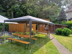 Juskys Partyzelt 3x6 m Blau mit Dach & Seitenwänden - 18 m² Sonnenschutz Outdoor Kunden-Foto 1