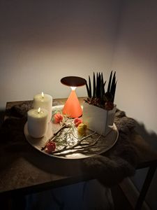 Arrangement auf dem schönen Tablett