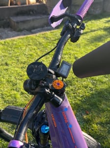 Akku-Gebläse Turbo Luftgebläse 300 m/s Bürstenlosen Laubbläser mit 2× Akkus, 4x Düse, Handbläser Turbogebläse für Garten, Auto, Freien, Haus Kunden-Foto 1