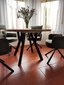 Dekori Runder Ausziehbarer Esstisch für Esszimmer, Wohnzimmer PERO, Loft-Stil, Durchmesser: 110 / 160 cm, Farbe: Eiche Craft Golden / Weiss Kunden-Foto 23