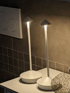 2er-Set schnurlose dimmbare LED-Tischlampen, wiederaufladbare Tischlampen für Restaurants, Bars, Schlafzimmer, weiß Kunden-Foto 2