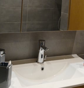 Auralum Sensor Wasserhahn Bad Waschtischarmatur mit Infrarot, automatische Waschbeckenarmatur Chrom berührungslos, Badarmatur Kalt Warm Mischbatterie Kunden-Foto 1