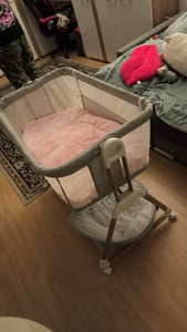 Lit d'appoint pour bébé Berceau à bascule, hauteur réglable sur 6 positions, avec matelas Photo du client 1