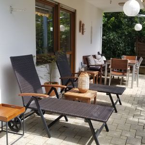 riess-ambiente Elegantes Servier Tablett CIANO 40x40cm Akazie Massivholz mit Griffen Dekotablett Kunden-Foto 1