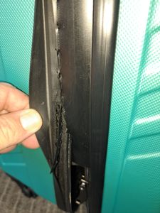 Xonic Design Reisekoffer mit Rollen– ABS Hartschalenkoffer mit 360° Leichtlauf-Rollen – hochwertige Koffer Trolleys mit Zahlenschloss in M, L, XL oder Set – Handgepäck Koffer, Suitcase (Schwarz, M) Kunden-Foto 23