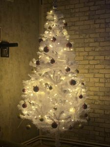 COSTWAY 240cm albero di Natale artificiale con 1138 punte, aghi in PVC e supporto in metallo, albero di Natale ideale per casa, ufficio e negozi, bianco Foto del cliente 5