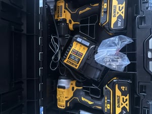 Power Tool Combo Kit Dewalt Dck2062M2T (Dcd709+Dcf809) 18V 2X4.0Ah Foto del cliente 1