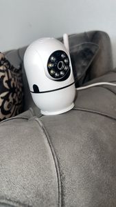 Babyphone WLAN Überwachungskamera Innen Kamera Indoor Schwenkbare 355° Bewegungsverfolgung für Babys Haustierkamera Farbnachtsicht Retoo Kunden-Foto 1