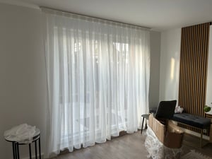 Vorhangschiene 120cm 2-läufig, Innenlauf Gardinenschiene aus Kunststoff, leise gleitend, für Gardinen & Vorhänge Kunden-Foto 1