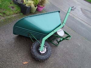 Benna con fori Greenlawn 100 lit, plastica, per carriola Foto del cliente 2
