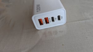 120W USB-C Schnellladegerät – 5-Port Schnellladeadapter (1x USB-C 25W PD, 2x USB-C 18W PD, 2x USB 3.0 QC 15,5W) für Smartphone & Tablet Kunden-Foto 1
