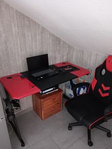 Počítačový stôl v tvare Z 120x60 cm, herný stôl s držiakom na poháre / háčikom na slúchadlá / 2 stojanmi na reproduktory, stôl pre domácnosť a kanceláriu (čierny) Fotografia od zákazníka č. 1