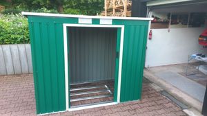 Juskys Metall Gerätehaus M mit Pultdach, Schiebetür & Fundament - 4m³ - Anthrazit Kunden-Foto 5