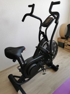 MAXXUS® Air Bike 90 Pro mit Luftwiderstand, LCD und 160 kg Belastbarkeit | Fettfreies, geruchs- und farbloses Silikonöl für leises Gleiten Kunden-Foto 3