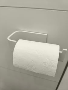 Bürstenking Toilettenpapierhalter ohne Bohren – moderner Klopapierhalter zum Kleben – selbstklebende Toilettenpapierhalter 3M Kleber – Weiß – Links Kunden-Foto 1