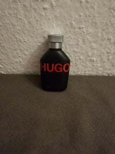 Hugo Boss Just Different Edt Spray Foto del cliente 1