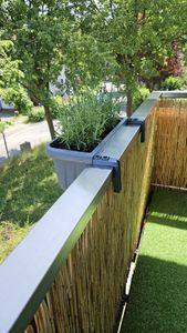 4er Set Blumenkasten Balkongeländer Balkon Blumenkasten Balkonkasten mit Halterung Balkonkasten Geländerkasten Balkonkasten mit Wasserspeicher 50 cm Grau Kunden-Foto 1