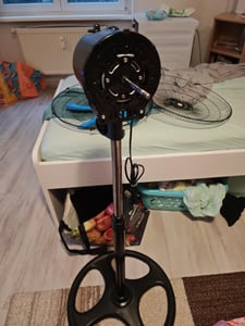 Metall Standventilator 5 Rotorblätter Ventilator Luftkühler Standlüfter 3 Stufen Oszillation Höhenverstellbar Robust 18" Zoll 45cm Schwarz Kunden-Foto 3