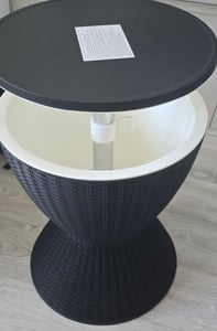 Kühlbox/Beistelltisch Polyrattan, 30 L Getraenkekühler Cool Stool in Rattanoptik, Kühlbox mit Deckel & Abflussloch, Gartentisch hoehenverstellbar (Schwarz) Kunden-Foto 1