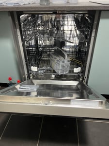 Telefunken Geschirrspüler vollintegrierbar 60 cm, Einbau Spülmaschine, 12 Maßgedecke, 6 Programme, AquaStop, GEV6012D Kunden-Foto 3