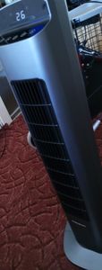 MEDION P15 TF Turmventilator mit Fernbedienung (5 Geschwindigkeitsstufen, leiser Schlafmodus, 45 Watt Leistung, Automatische 80° horizontale Oszillation, LED Display, MD10809) weiß Kunden-Foto 2