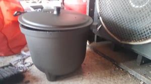 HAGE Dutch Oven : marmite à goulasch en fonte avec couvercle et pieds, 4 L Photo du client 1