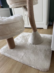 COSTWAY 132cm Kratzbaum, Katzenkratzbaum mit 4 abnehmbaren Plattformen, 2 Hängespielzeugen mit Glöckchen & Jute-Kratzstämmen, Kletterbaum, Spielturm Kunden-Foto 4