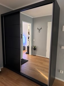 Schwebetürenschrank, 2-türig Schrank mit Spiegel NERO 2 200 cm (Schwarz) Kunden-Foto 1