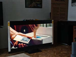 Hisense 100 '' U7Q PRO | ULED MiniLED Smart TV 4K 165 Hz, 2,54 m (100"), 3840 x 2160 Pixel, ULED, Smart-TV, WLAN, Schwarz Kunden-Foto 2