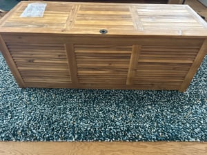 COSTWAY Záhradný box na drevo 182L, záhradná lavica na kolieskach, úložný box s vodotesnou vnútornou taškou a rukoväťou, záhradná terasa Obývacia izba 127 x 50 x 45 cm Fotografia od zákazníka č. 1